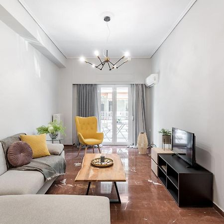 Explore History From A Chic Central Apartment Athen Exterior foto