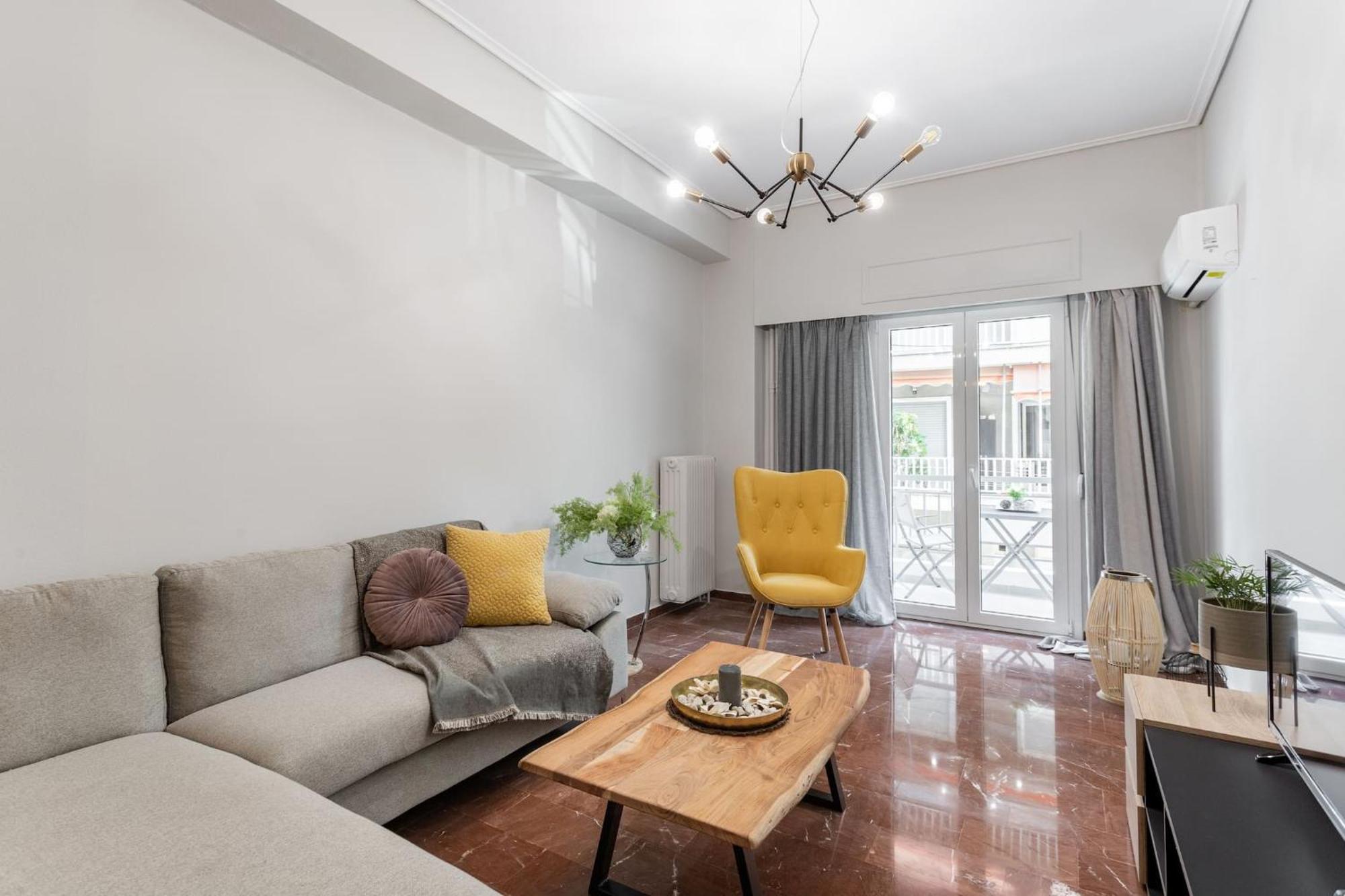 Explore History From A Chic Central Apartment Athen Exterior foto