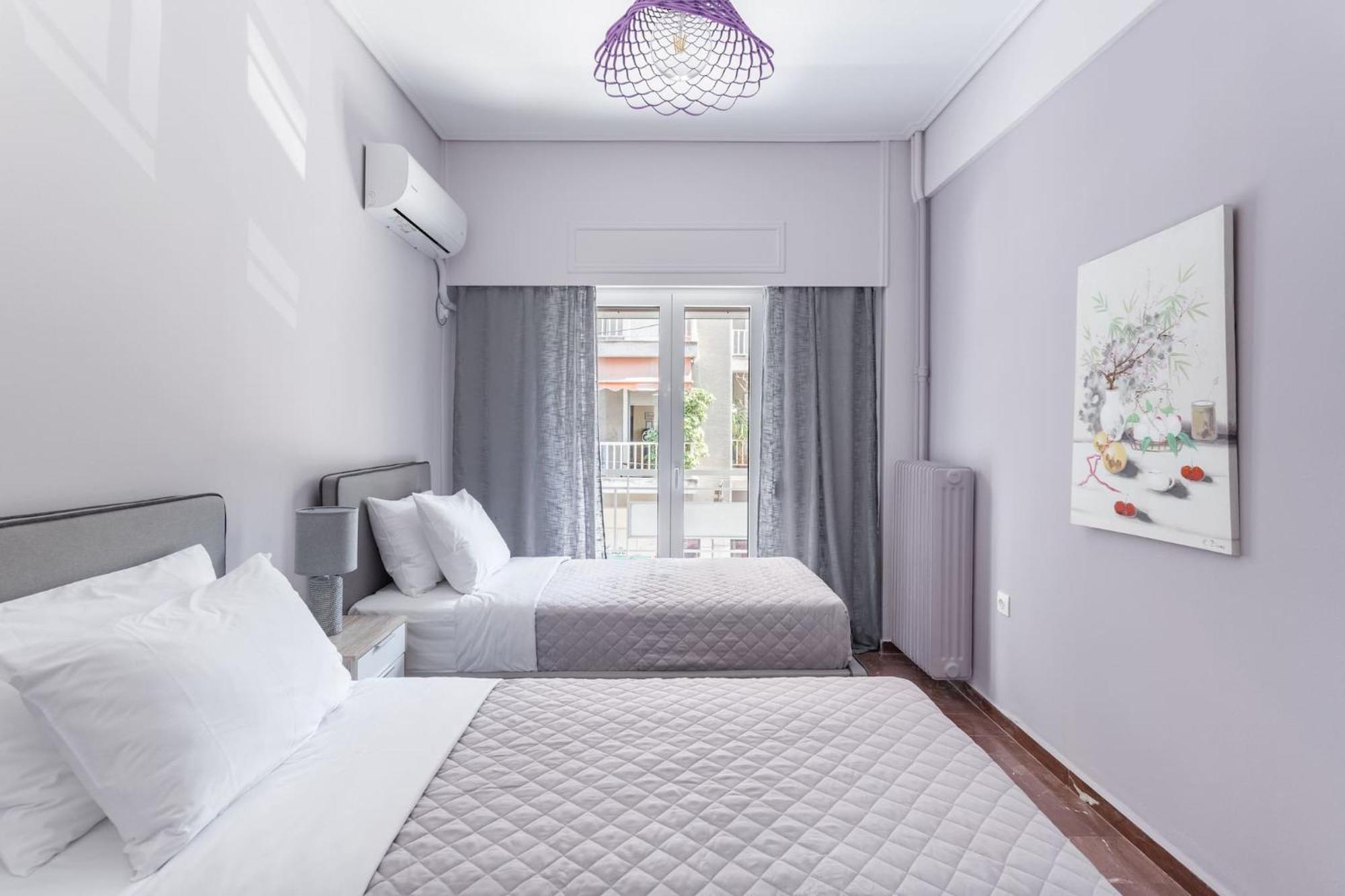 Explore History From A Chic Central Apartment Athen Exterior foto