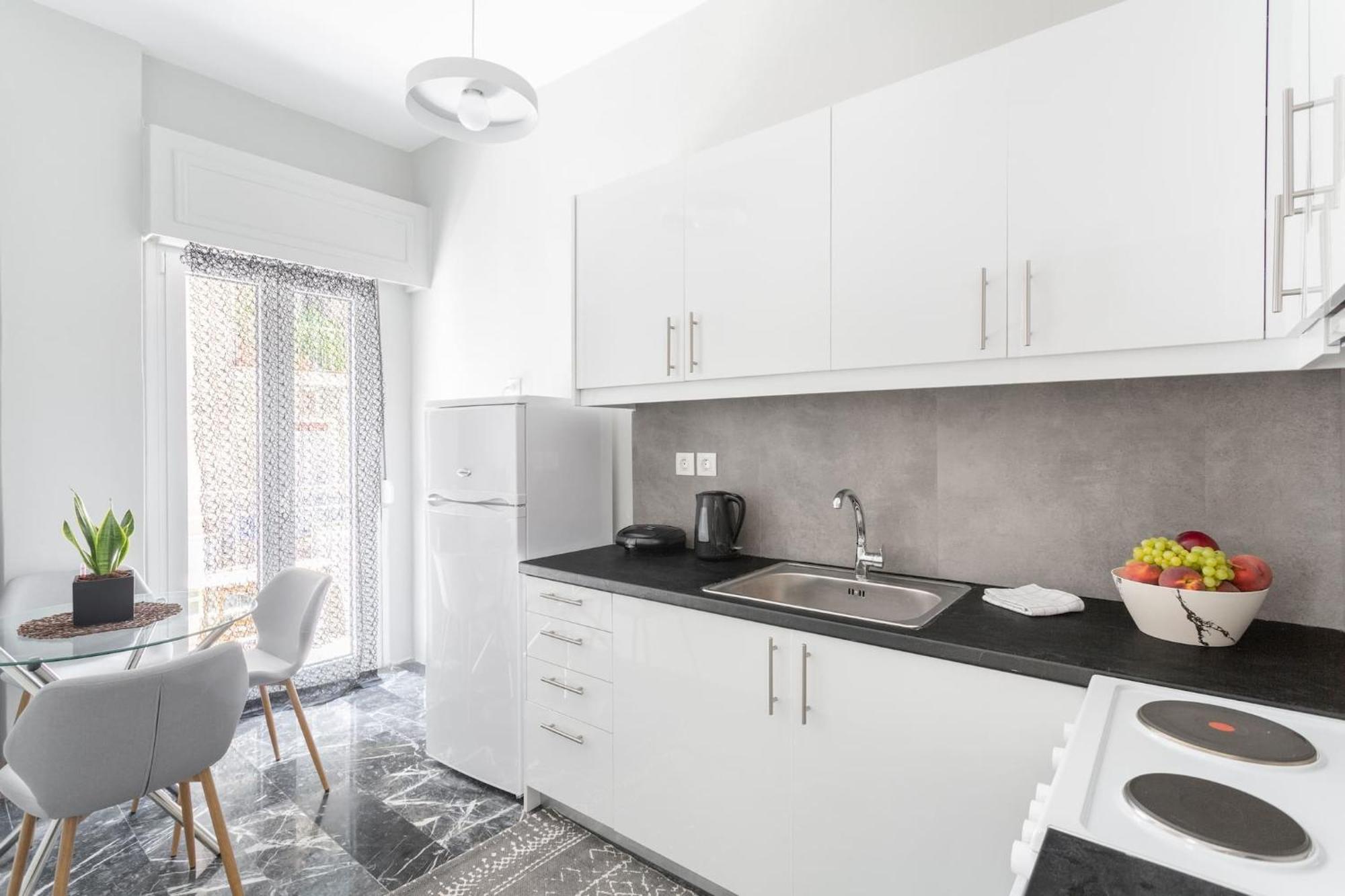Explore History From A Chic Central Apartment Athen Exterior foto